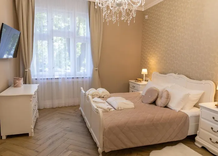 Πανσιόν Chillinn La Maison Έγκερ