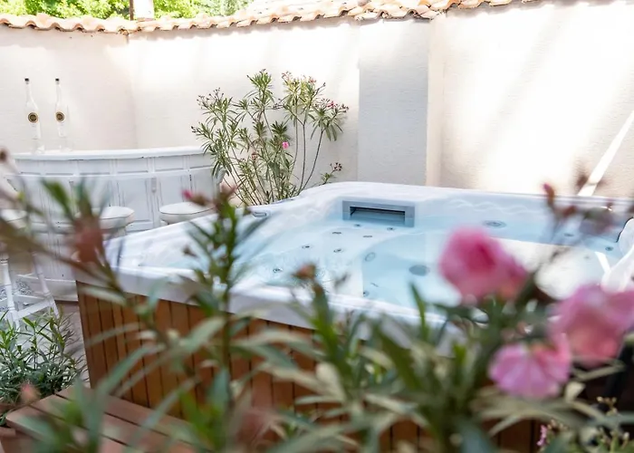 Πανσιόν Chillinn La Maison 4*