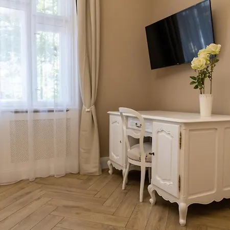 Chillinn La Maison 招待所 4*