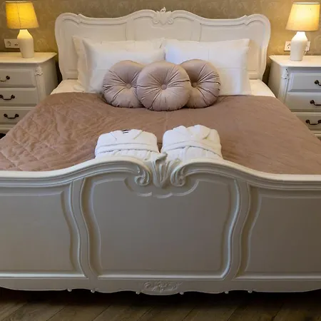 Chillinn La Maison 招待所 4*