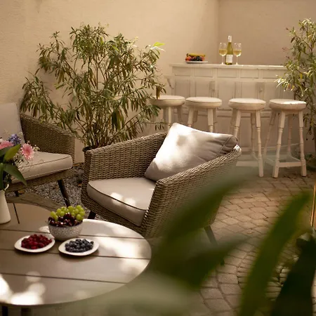 Chillinn La Maison 4*