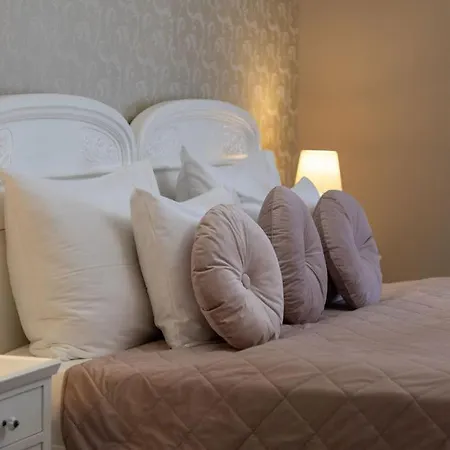 Chillinn La Maison 4* אגר